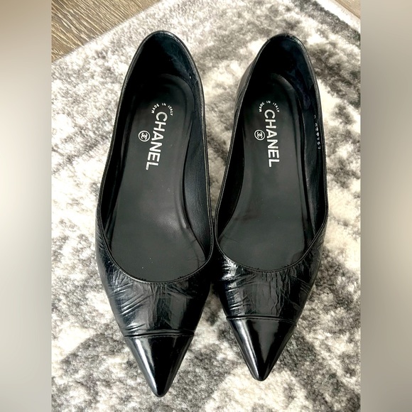 Chanel black cap toe black leather flats - Picture 1 of 3